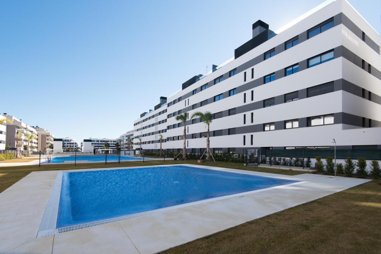 Alamar The Best Luxury Apartment On The Beach 토레몰리노스 외부 사진