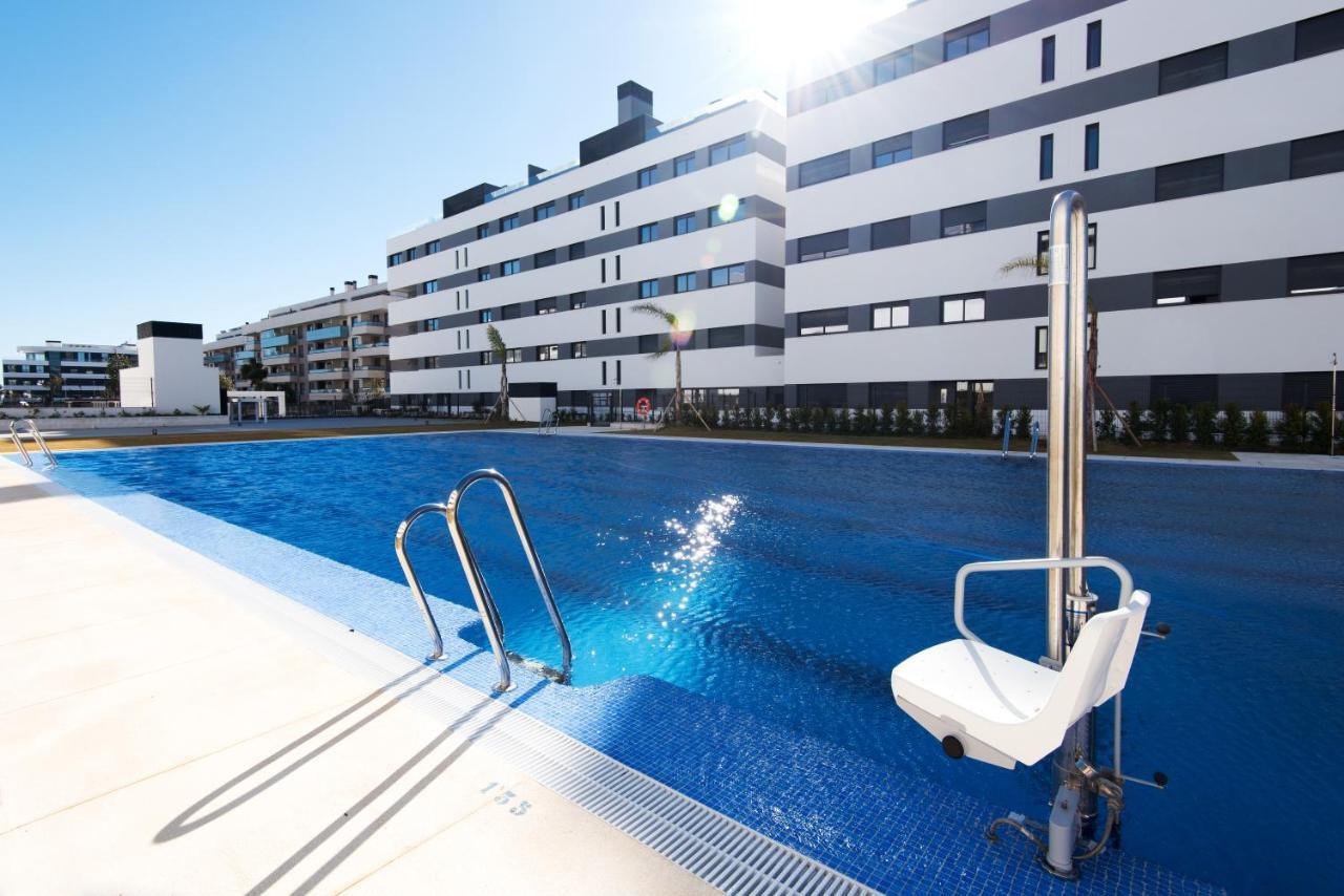 Alamar The Best Luxury Apartment On The Beach 토레몰리노스 외부 사진
