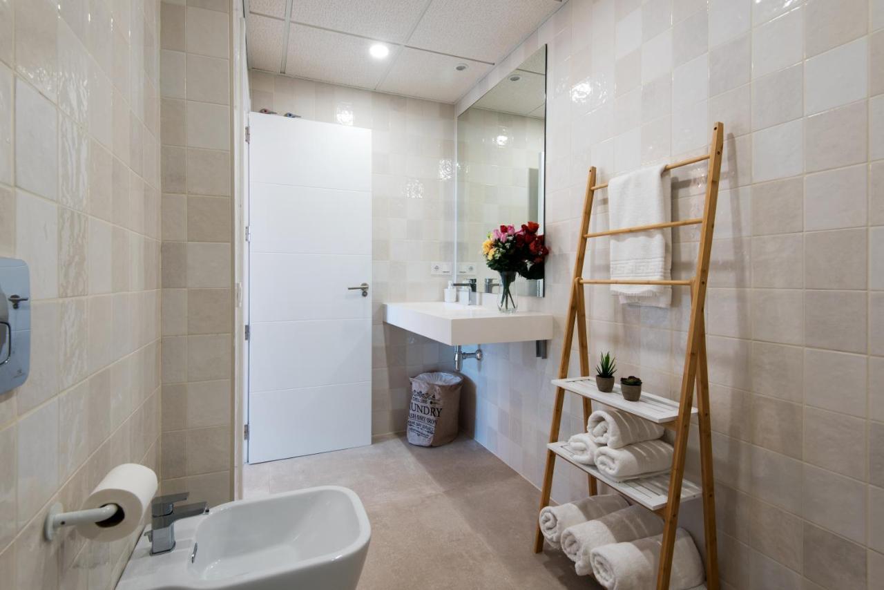 Alamar The Best Luxury Apartment On The Beach 토레몰리노스 외부 사진