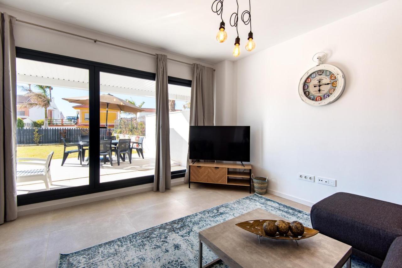 Alamar The Best Luxury Apartment On The Beach 토레몰리노스 외부 사진
