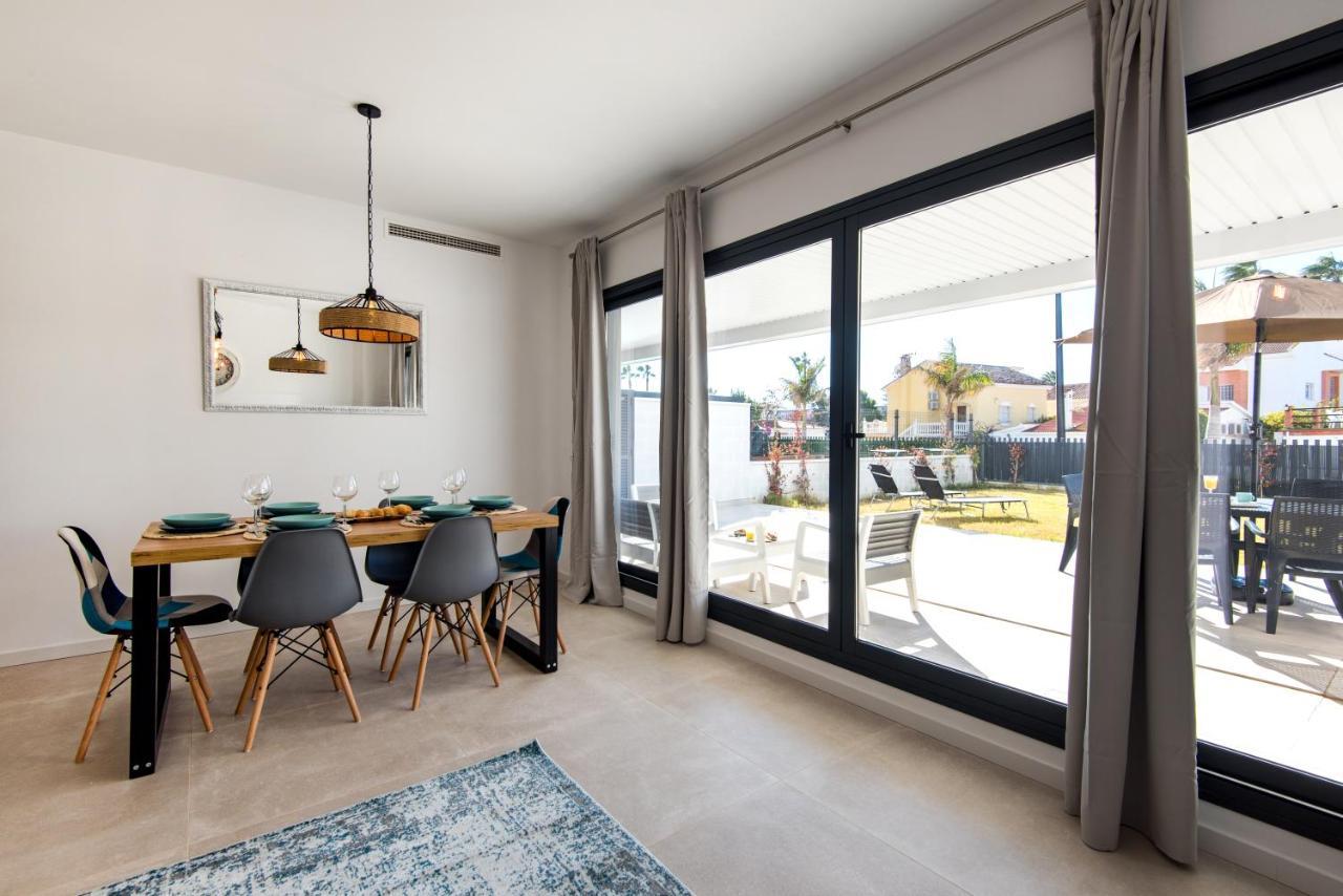Alamar The Best Luxury Apartment On The Beach 토레몰리노스 외부 사진