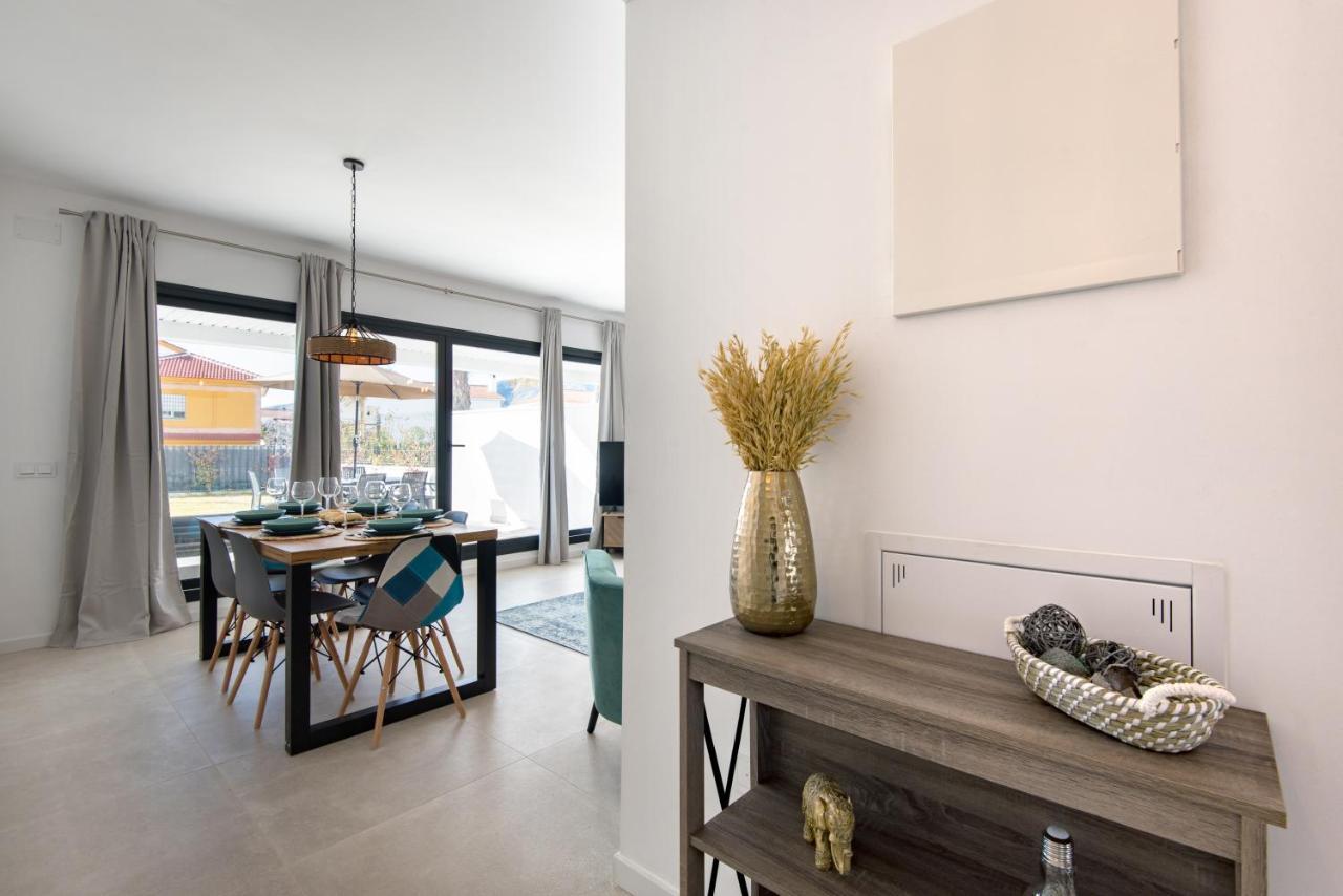 Alamar The Best Luxury Apartment On The Beach 토레몰리노스 외부 사진