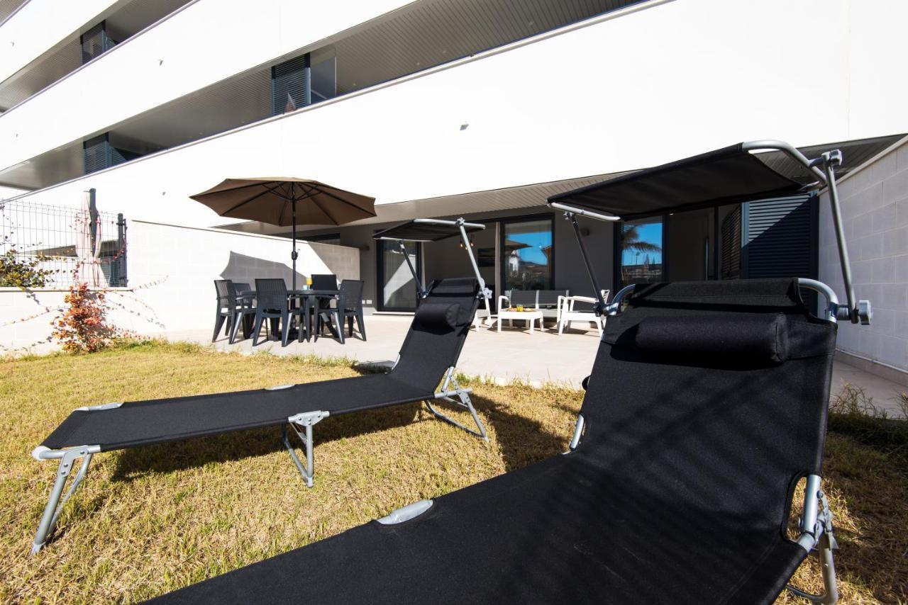 Alamar The Best Luxury Apartment On The Beach 토레몰리노스 외부 사진